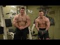 Gewichtheber beim Bodybuilding. Schultern mit Max & Tim