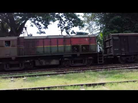 Sri Lanka Railway M7 807 Break Down Train Go to Matara @ Weligama Railway Station