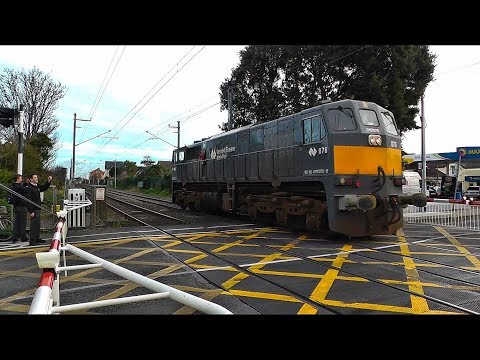 *VERY RARE* IÉ 076 light engine on Howth Branch @ Burrow Road & Baldoyle Road Crossings
