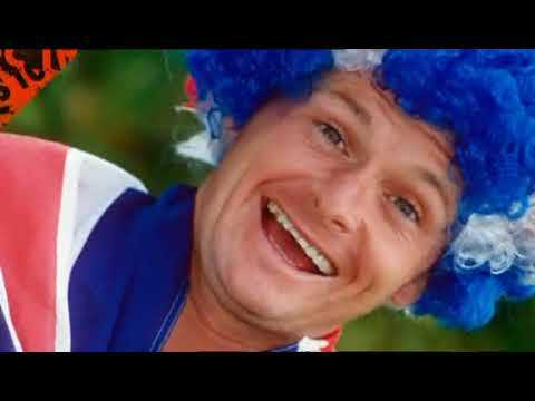 HIGNFY S30E08  Lorraine Kelly, Robert Webb & Nick Robinson