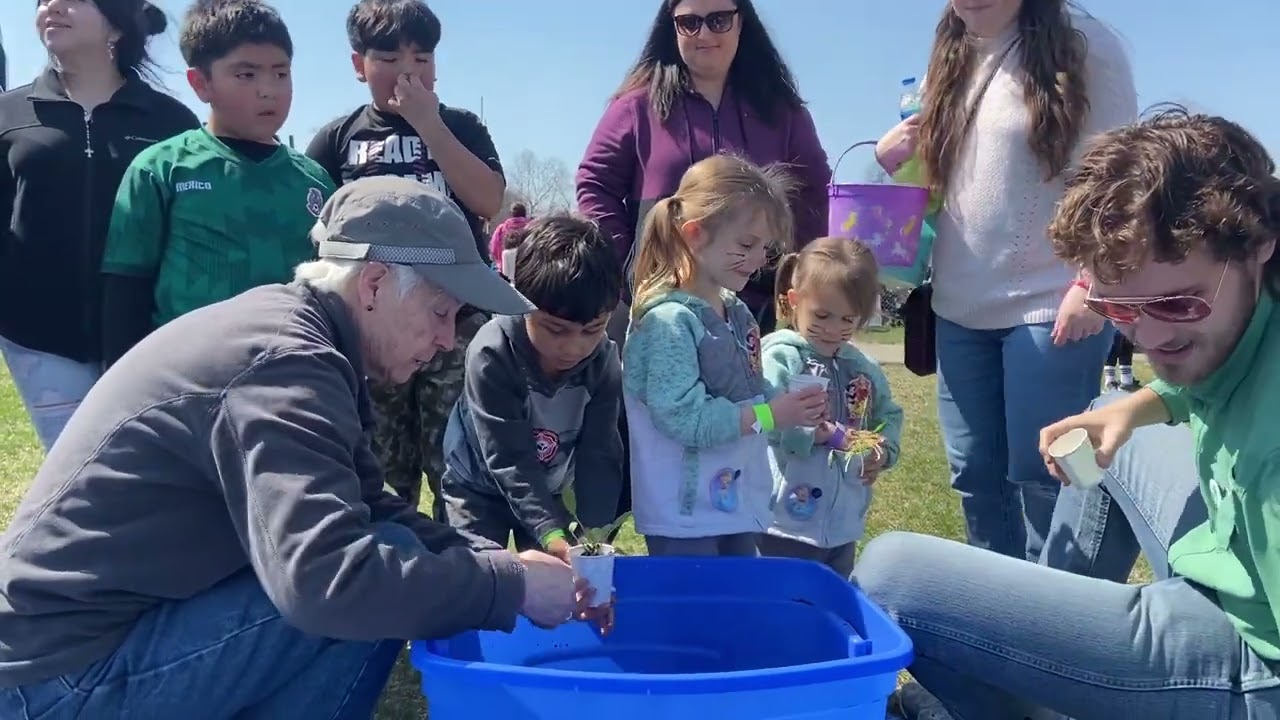 Hundreds of families attend the annual Easter egg hunt in Kalamazoo
