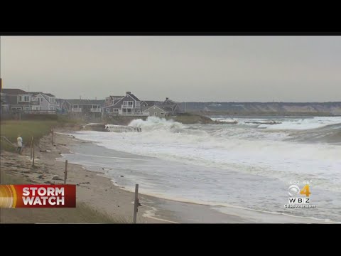 Hurricane Teddy Stirs Up Wind, Waves In Marshfield