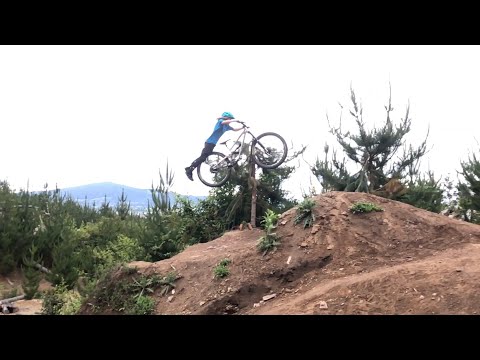 13-letá Erice diktuje