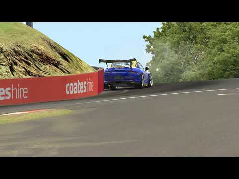 SVG crashing Haines during Bathurst 12hr