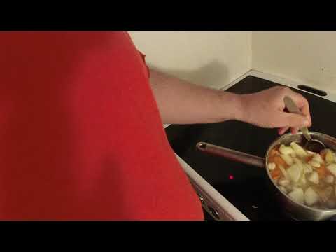 MongoTV_5015 - Mongo Madskole - Bouillonsuppe Med Kød- og Melboller - Pasta - Løg