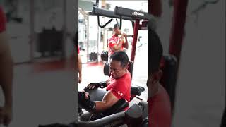 Download lagu Panglima TNI Jenderal Andika Perkasa latihan Bicep Curl di Rai Fitness Sunset Bali mp3