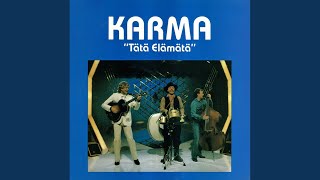 Vanhaa koiraa ei saa istumaan