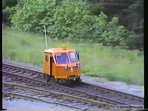 Classic Railroad Series 275 - CN 9536 East in Fraser River Canyon June 1988
