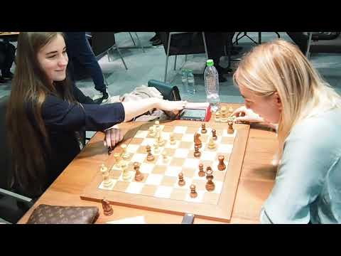Chess girls WGM Olga Badelka - WGM Alina Bivol