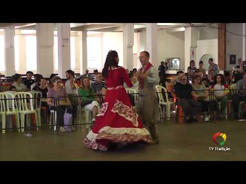ELOIR WICHINHESKI JUNIOR E VICTÓRIA LUISA DA ROSA RIBEIRO - DANÇA DE SALÃO - ENART 2017 - SÁBADO
