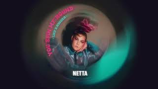 Kadr z teledysku You Spin Me Round (Like a Record) tekst piosenki Netta Barzilai