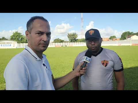 Nal Baiano da Catuense faz avaliação com os atletas da Escolinhas Craques do Futuro  em São Felipe