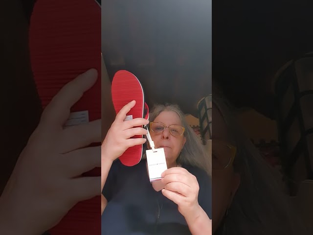 Vídeo relacionado con Tommy Hilfiger Chanclas Mujer Tommy Loves NY Beach Sandal Zapatillas de baño, Azul (Midnight), 37