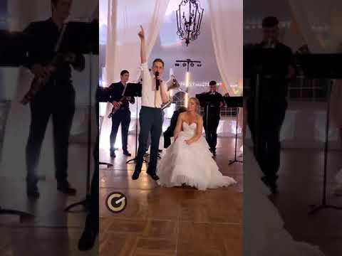 "Stacy's Mom" at your wedding? Nope, it's "Lincoln's Mom"!