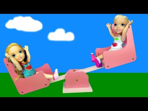 Seesaw ! Elsa and Anna - playground - slide - Barbie - games - park - picnic