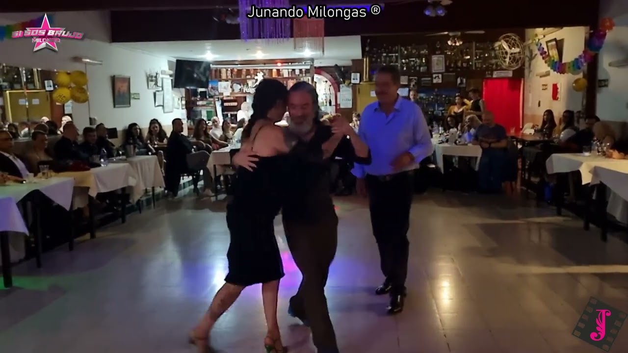 2022  El Vals cumpleaños de Hebe Martínez