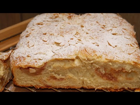 Yeast cake with apples 🍏 - paper apples from my garden. Becia cooks and recommends.