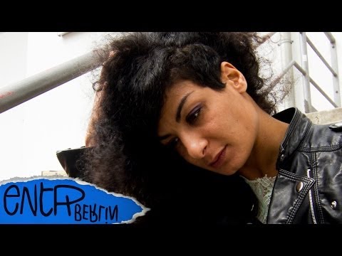 Meral Al-Mer - Überallsein  // nude