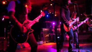 CAROLINES SPINE performing &quot;Sullivan&quot; @ BAR 3 - 12/11/10