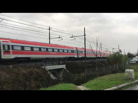 Spettacolare transito della FRECCIAROSSA 1000 sulla linea Firenze Roma