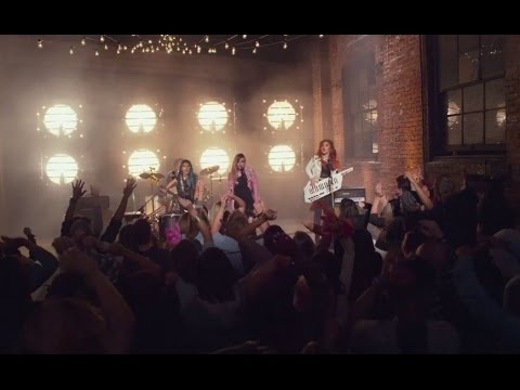 Jem et les Hologrammes / Bande-annonce officielle VOST [Au cinéma le 13 Avril 2016 ]