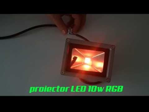 proiector led 10w rgb cu telecomanda 24 taste www.ledia.ro