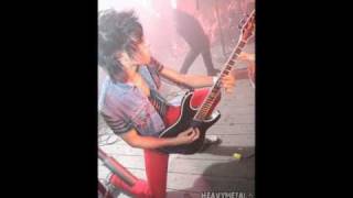 She puts the ho in homewrecker - LoveHateHero