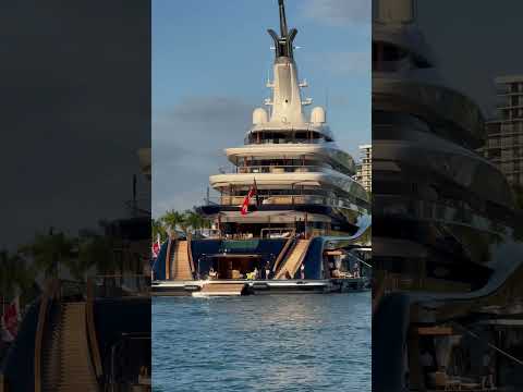 Golf onboard 118.8m Feadship BREAKTHROUGH ⛳️