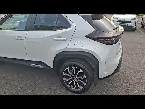 Toyota Yaris Cross LUNA SPORT PEARLESCENT FREE SER - Image 2