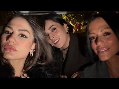 Demet Özdemir in Dubai with her friends...