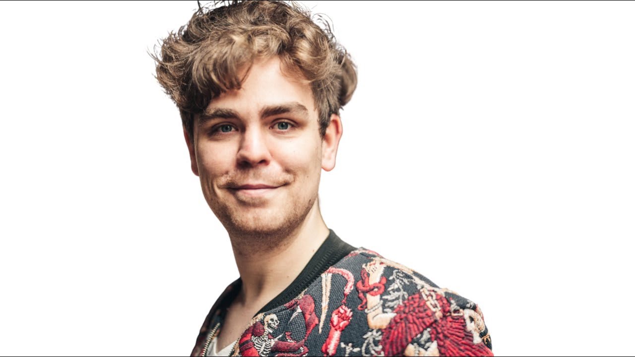 Angus Munro | Dyspraxic Singer-Songwriter