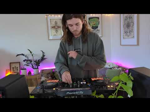 Groovy Minimal Tech House mix