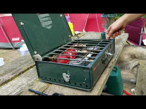 How to use a Coleman 425 camping stove step by step