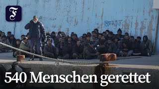 Hunderte Migranten vor Kreta gerettet
