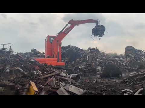 400L Scrap Grab on a Excavator