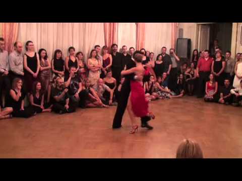  Analía Centurión  and  Gabriel Missé  are  dancing  to  the  tango  "  Como Se Muere De Amor  "