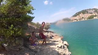 preview picture of video 'frontflip des rochers au lac de sainte croix avec ma go pro HD hero 2'