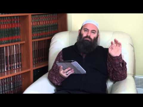 A është e vërtet se nëse ke pantollona nën nyjen e këmbës, namazi nuk... - Hoxhë Bekir Halimi