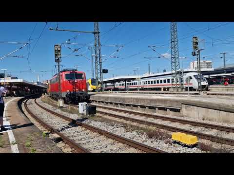 Smart-Rail 111 066-7 + 7 LocoMore-ExtraZugwagen - Ausfahrt 9-Euro Ticket Verstärker in Nürnberg Hbf