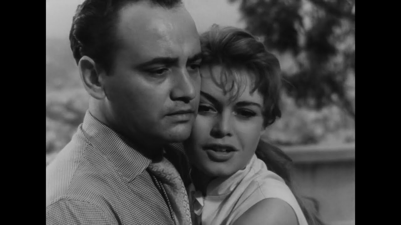 Miniature de la vidéo La lumière d'en face - Bande-annonce du film La Lumière d'en face