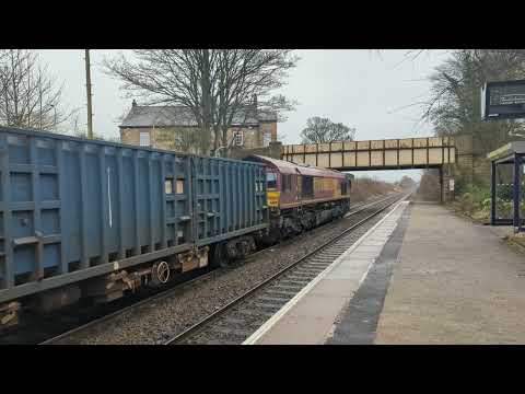 66158 on the Binliner train at Rainford 28th January 2023