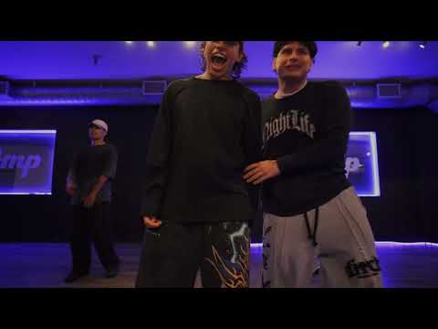 SíNTOMAS DE SOLTERA by Paloma Mami & El Jordan 23 | Collab | Tavo Abt ft. AndréMaya