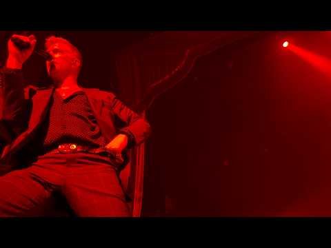 Spinning in Daffodils (Them Crooked Vultures cover) - Queens of the Stone Age (Boston, 2025)(4K HDR)