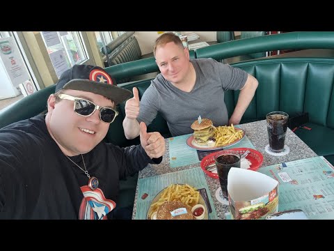 Miss PeppeR – American Restaurant  Mainfrankenpark mit Justus und Johannes  feiern Geburtstag