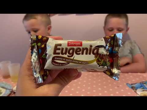 British Kids Taste Test Polish Candy!