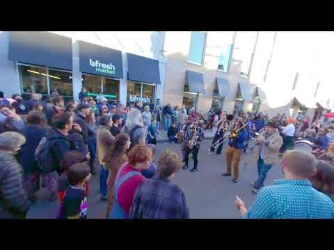 3D ENSMB: Marche Phonqué (HONK! 2022, 2 of 10)