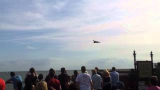 preview picture of video 'Vulcan bomber at Clacton air show 23/08/2012'