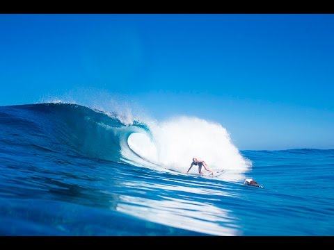 Boardriding Laura Enever