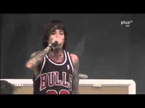 Oli Sykes and his many circle pits