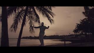 Petit à Petit Music Video